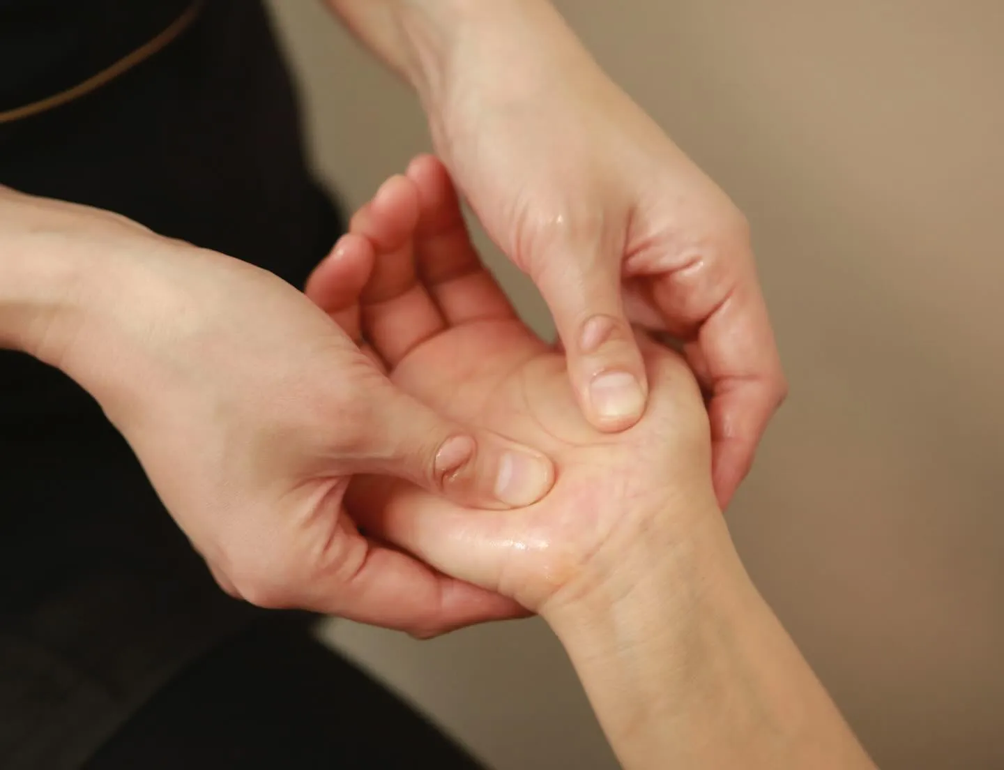 揺らぎやすい春の時期には“ハンドケア”を足して脳スッキリ✨