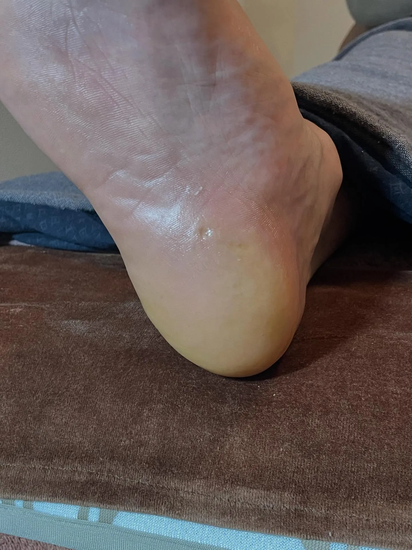 角質ケア＋足つぼ後は快適＆軽やかな足に♪靴カパカパ〜笑